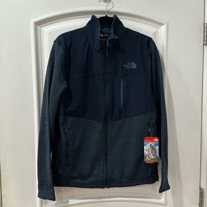 The North Face men’s relaxed fit with added ease jacket size M
